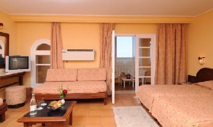 Dar Ismail Nour El Ain Hotel Айн Драхам Екстериор снимка